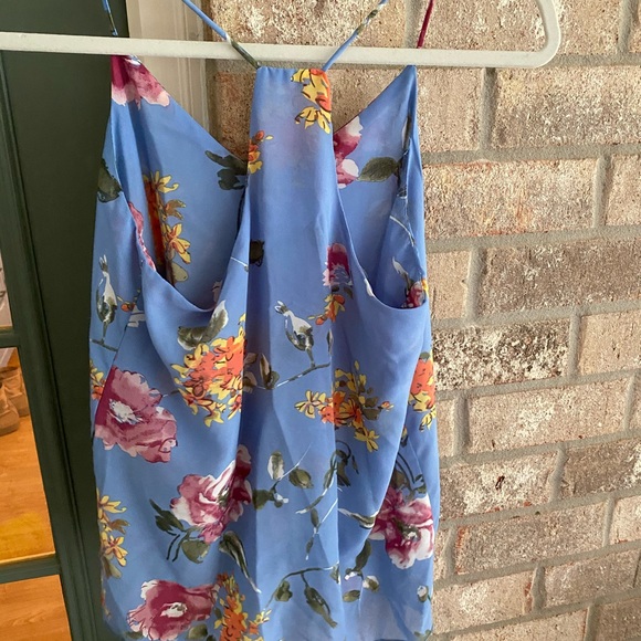 Floral top - Picture 2 of 3